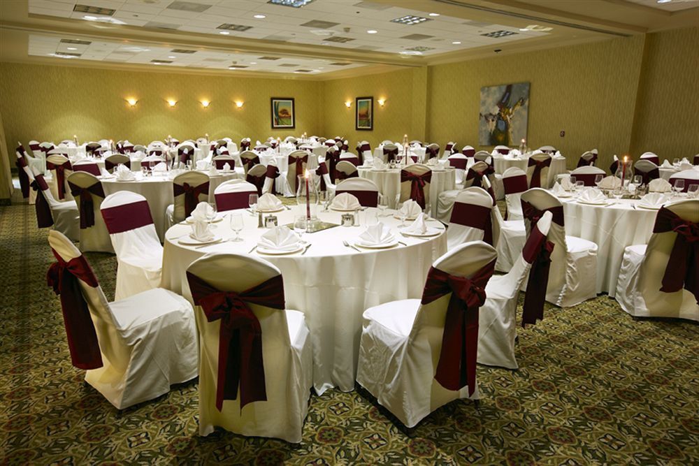 Holiday Inn Indianapolis North-Carmel By Ihg Exterior foto